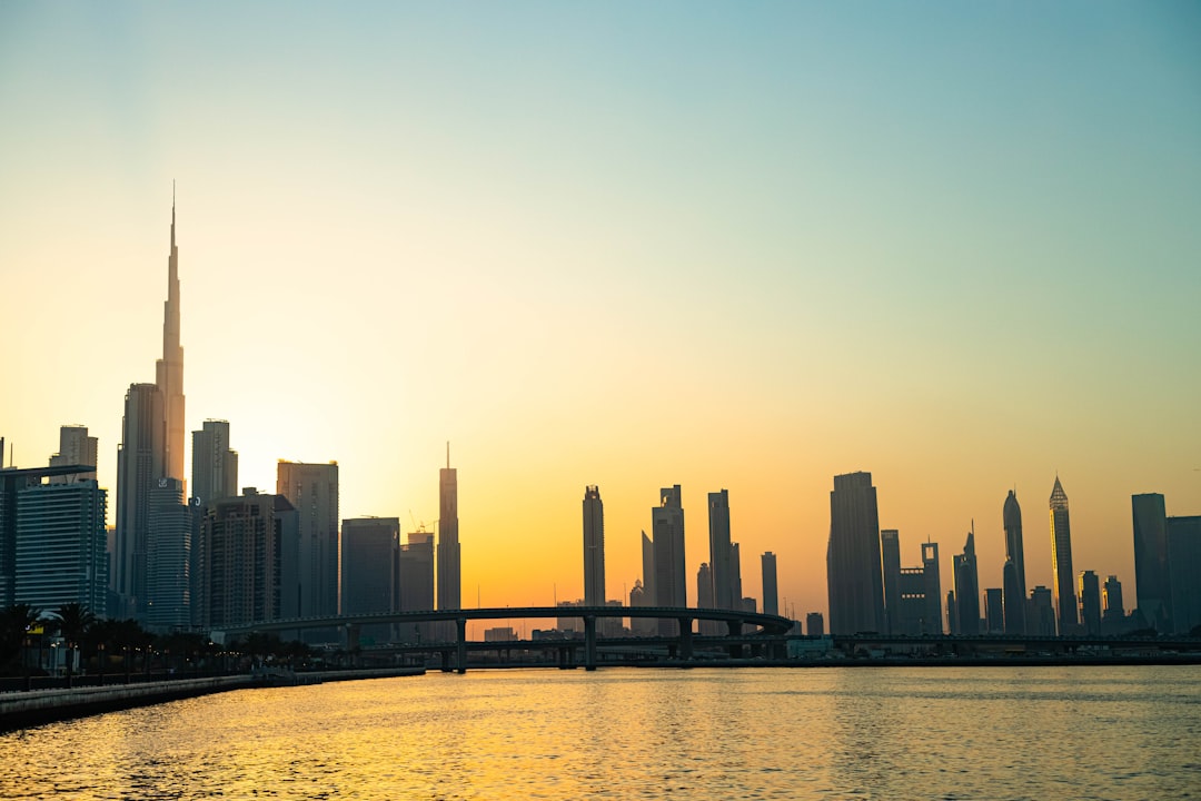 UAE vs Arabia Saudita Golden Visa 2026: Quale Residenza nel Golfo Fa per Voi?