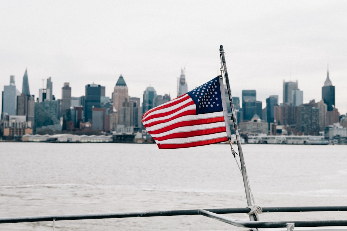 EB-5 vs visto investitore E-2 Grenada 2026: la migliore via per gli Stati Uniti a confronto